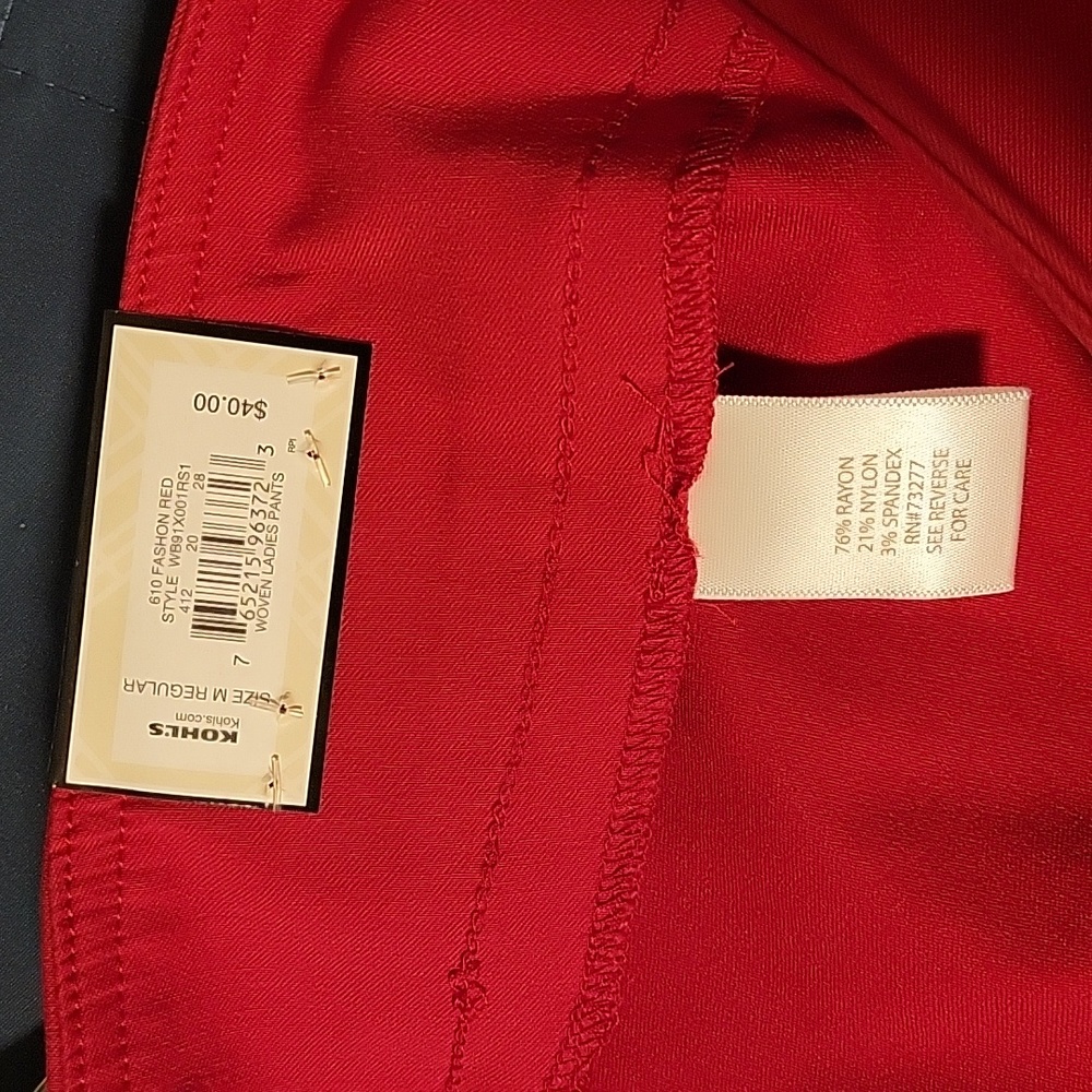 Nwt Dana Buchman red pull on capris - Picture 5 of 7